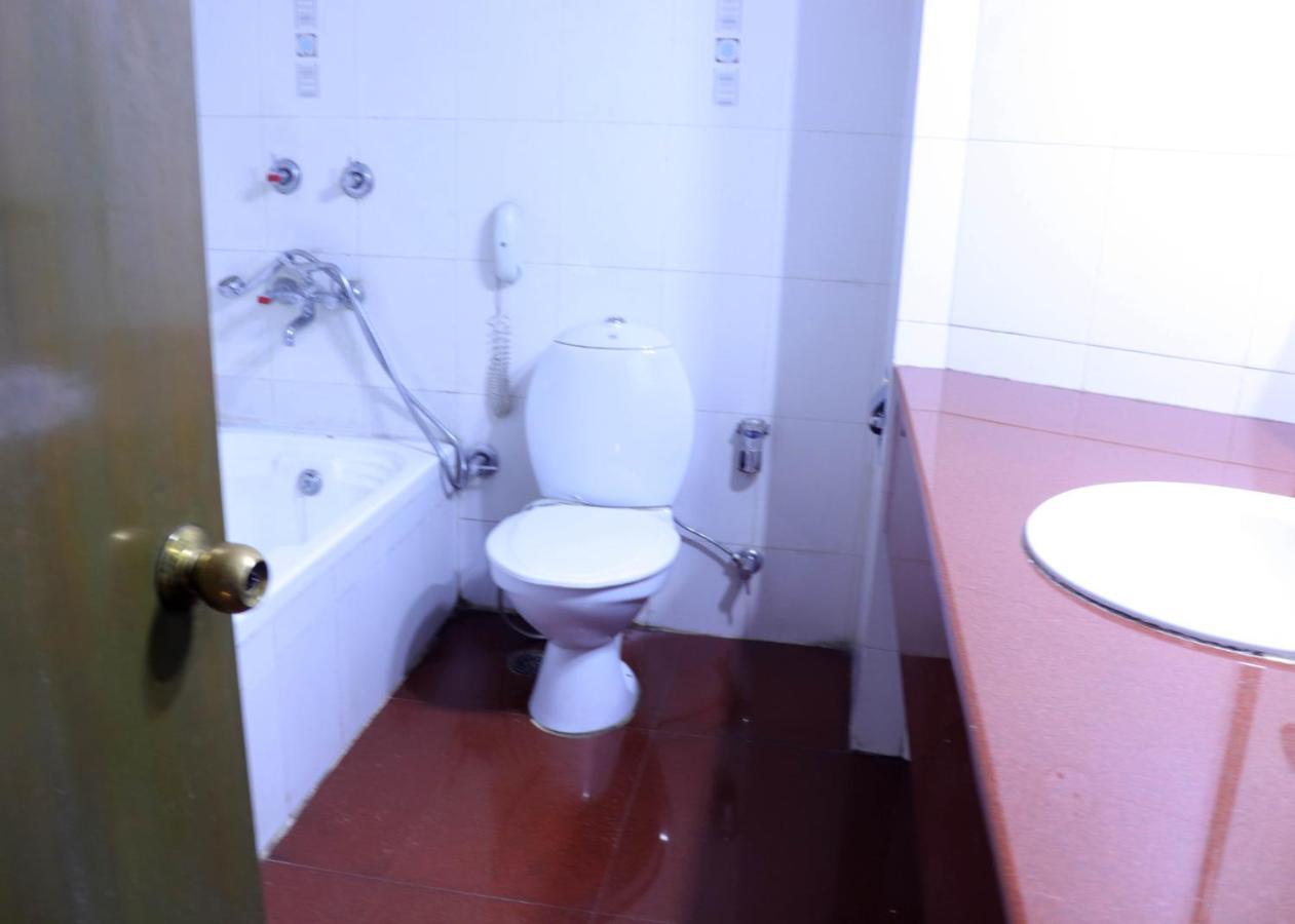 Hotel President Zirakpur Eksteriør billede